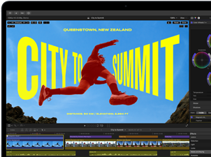 MacBook Airの画面。M5チップの性能を示す、ビデオ編集の様子が映し出されている