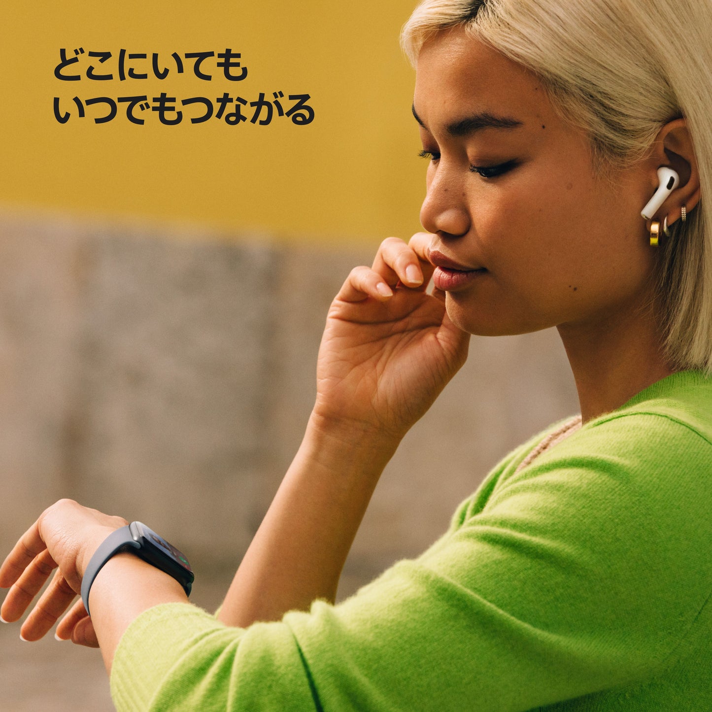 Apple Watch_SE_3_44mm_GPS_Starlight_Aluminum_Sport_Band_Starlight_PDP_Image_Position_4__ja-JP