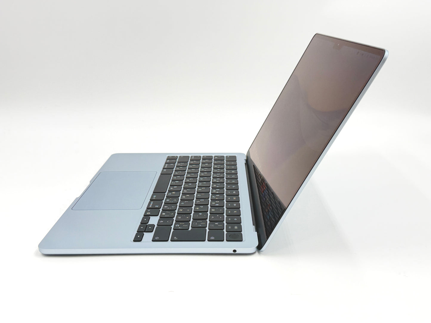 【リユースデバイス：ランクB】13インチMacBook Air: 10コアCPUと8コアGPUを搭載したApple M4チップ - スカイブルー