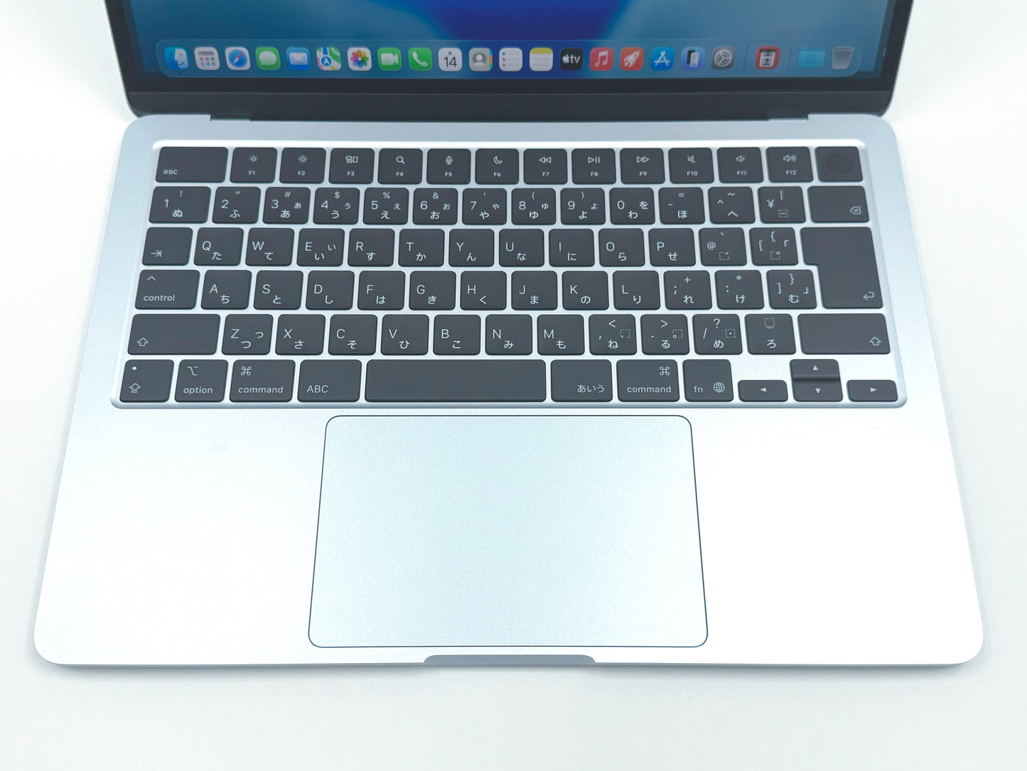 【リユースデバイス：ランクB】13インチMacBook Air: 10コアCPUと8コアGPUを搭載したApple M4チップ - スカイブルー