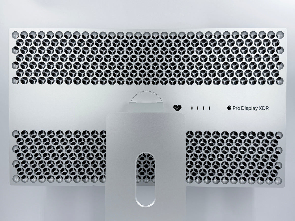 【リユースデバイス：ランクB】Apple Pro Display XDR 32インチ 6K 標準ガラス＋ Pro Stand セット