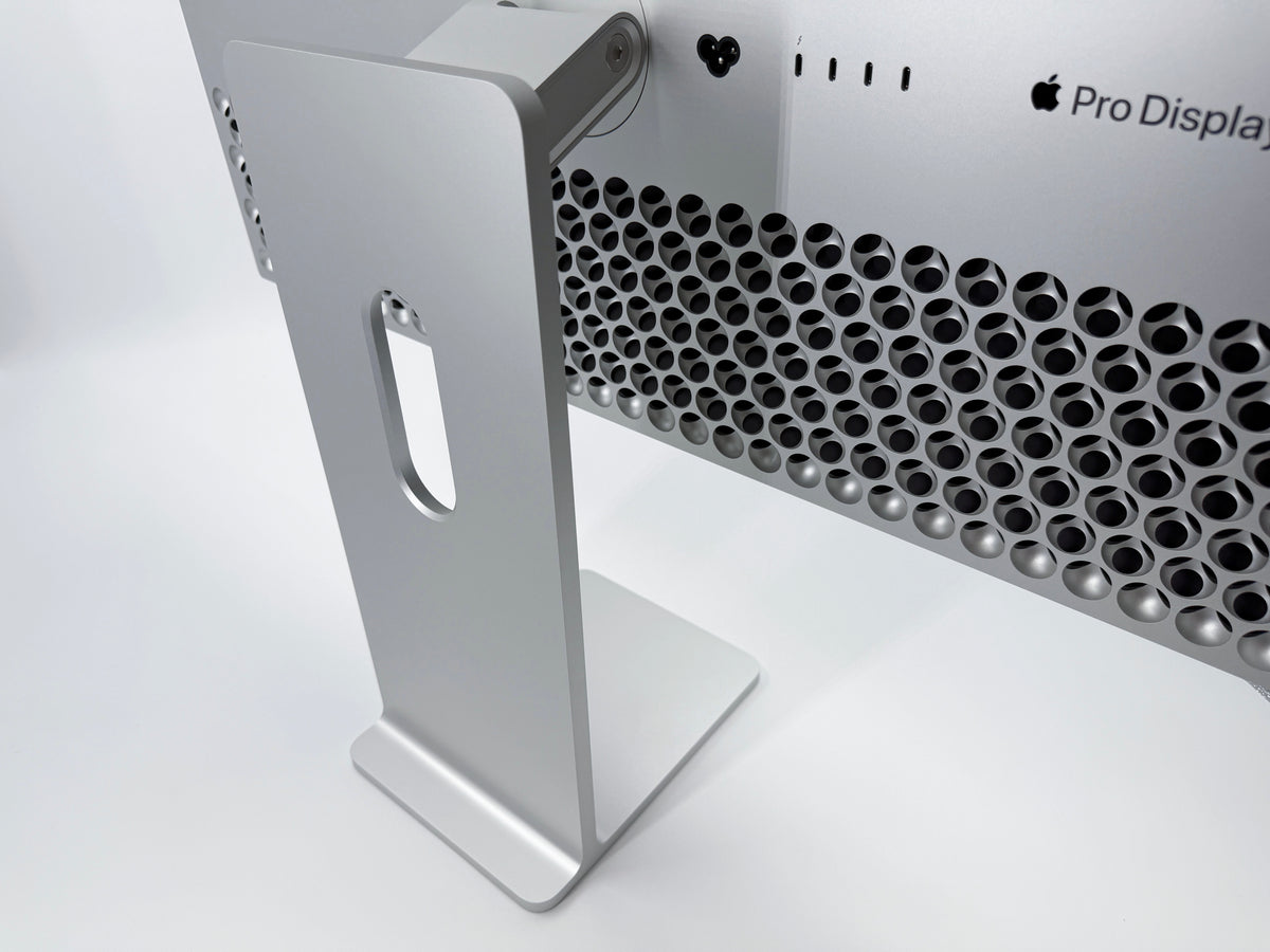 【リユースデバイス：ランクB】Apple Pro Display XDR 32インチ 6K 標準ガラス＋ Pro Stand セット