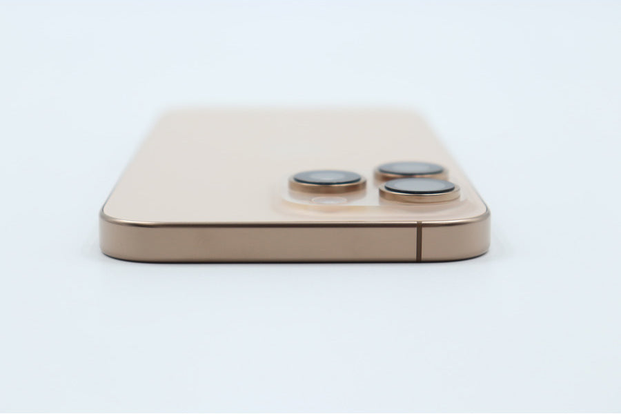 【リユースデバイス：ランクC】iPhone 16 Pro Max カメラ異常