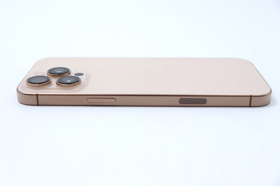 【リユースデバイス：ランクC】iPhone 16 Pro Max インカメラ異常