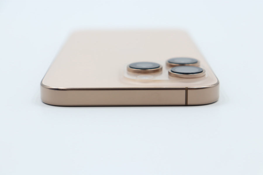【リユースデバイス：ランクC】iPhone 16 Pro Max インカメラ異常