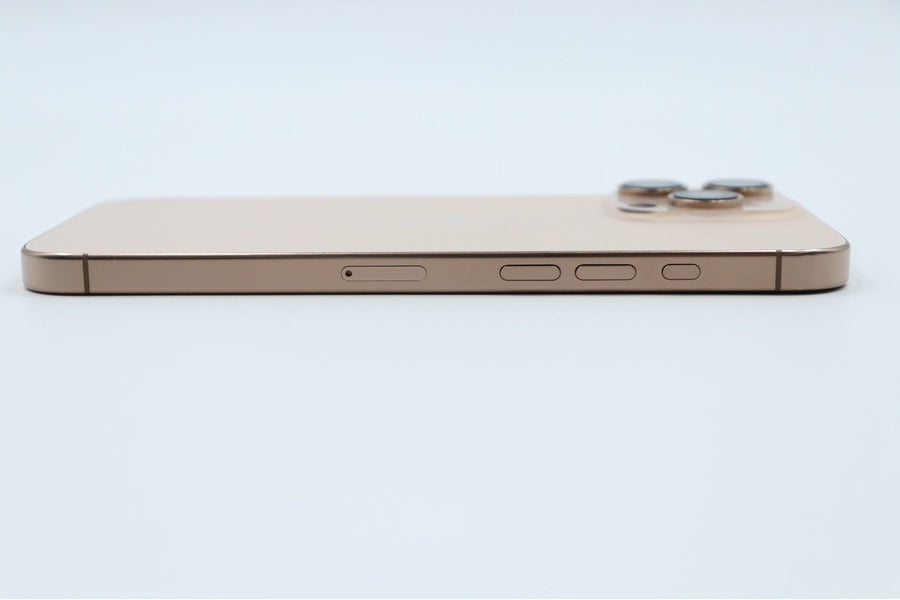 【リユースデバイス：ランクC】iPhone 16 Pro Max インカメラ異常