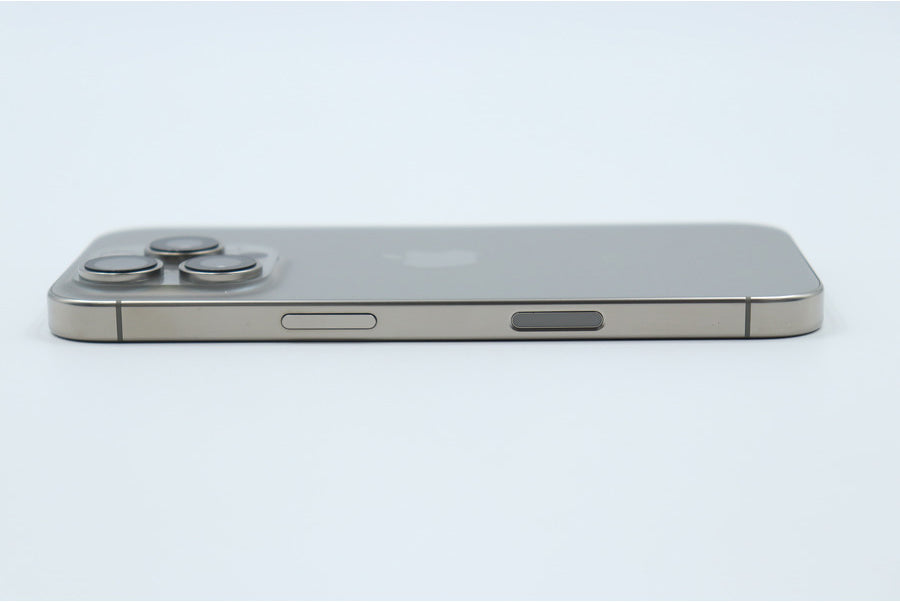 【リユースデバイス：ランクC】iPhone 16 Pro インカメラ異常