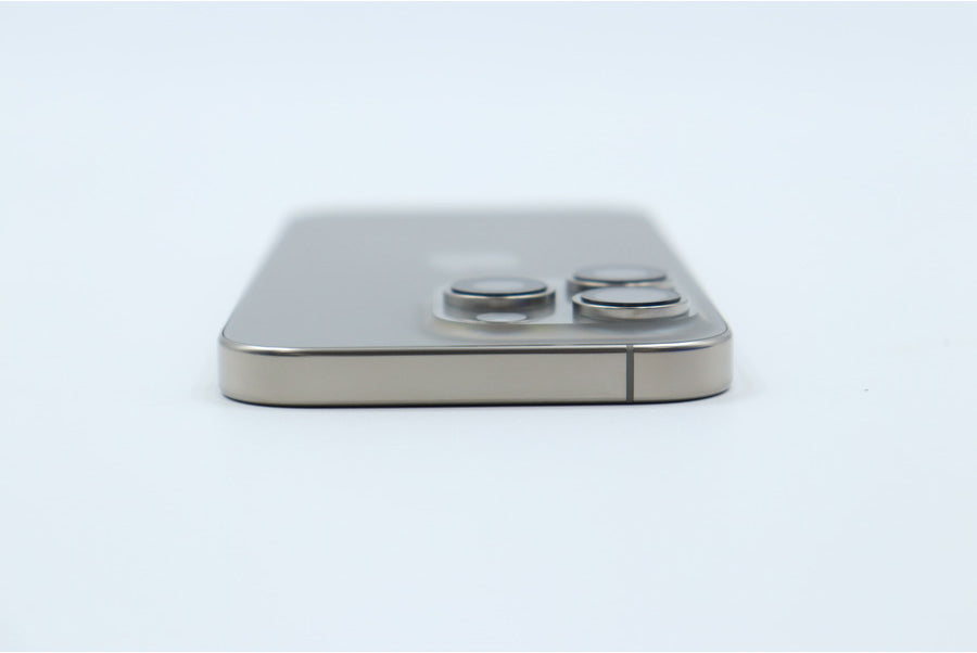 【リユースデバイス：ランクC】iPhone 16 Pro インカメラ異常