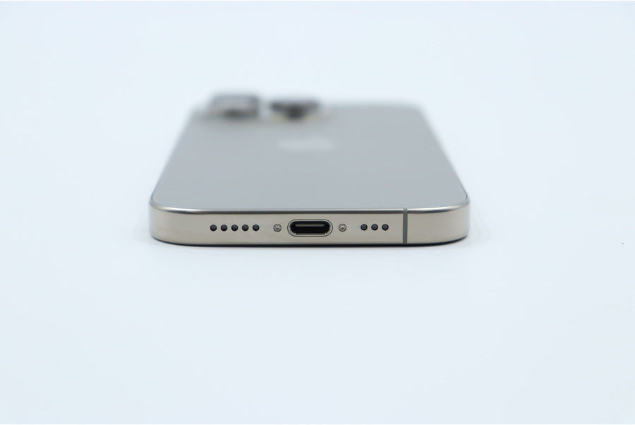 【リユースデバイス：ランクC】iPhone 16 Pro インカメラ異常