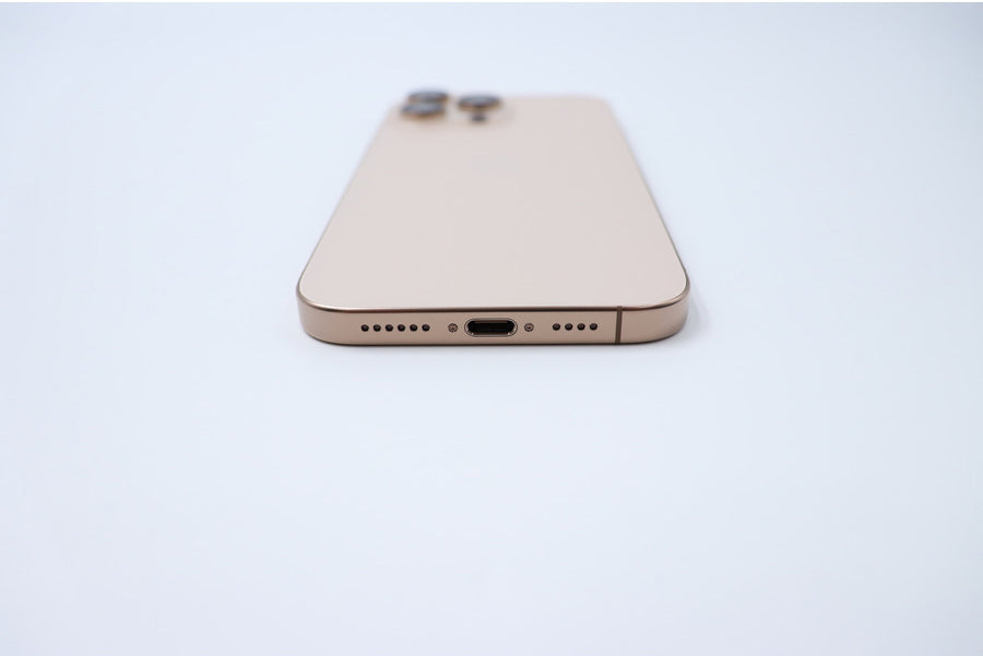 【リユースデバイス：ランクC】iPhone 16 Pro Max インカメラ異常