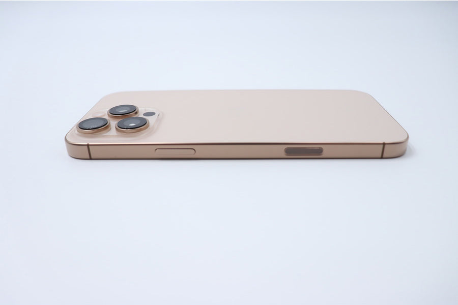 【リユースデバイス：ランクC】iPhone 16 Pro Max インカメラ異常