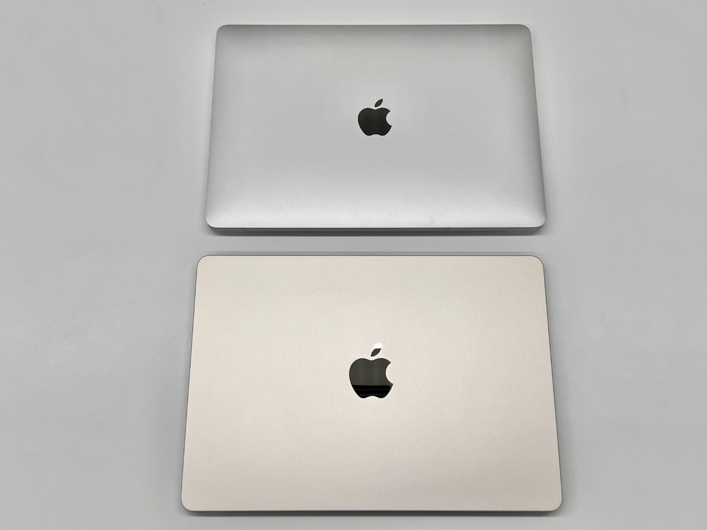 MacBook Air Apple M2チップ, スターライト