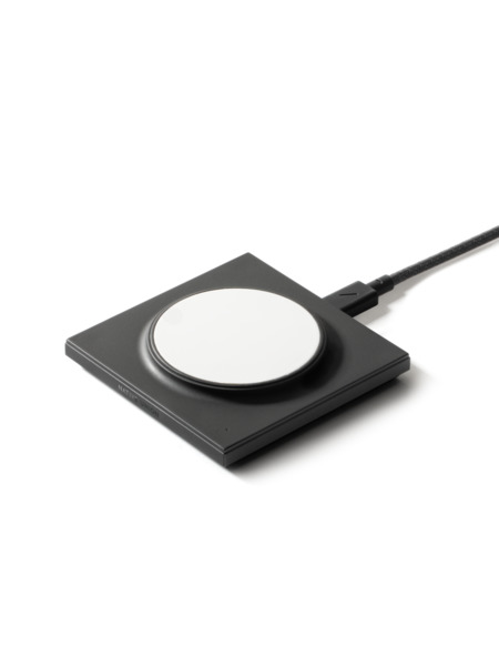 DROP MAGNETIC WIRELESS CHARGER 詳細画像 ブラック 1