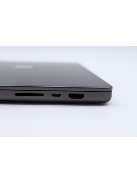 【リユースデバイス】MacBook Pro 16インチ M3 Proチップ 詳細画像 スペースブラック 6