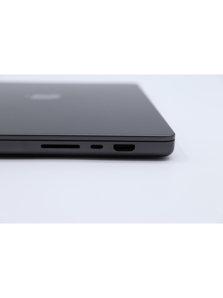 【リユースデバイス】MacBook Pro 16インチ M3 Proチップ 詳細画像 スペースブラック 6