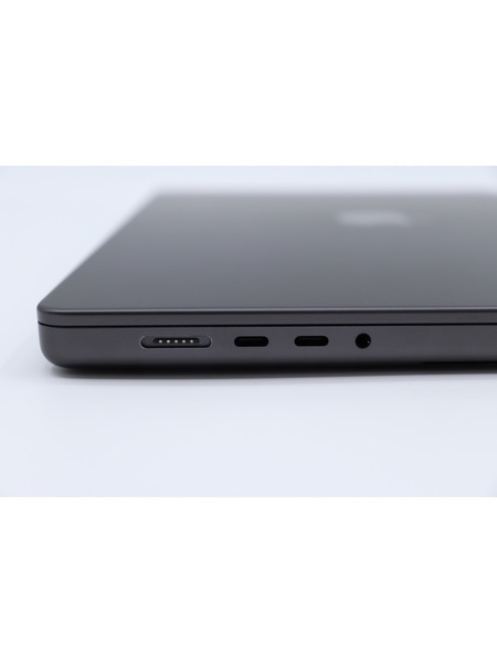 【リユースデバイス】MacBook Pro 16インチ M3 Proチップ 詳細画像 スペースブラック 7