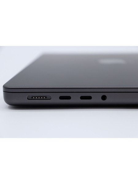 【リユースデバイス】MacBook Pro 14インチ M3 Proチップ 詳細画像 スペースブラック 7