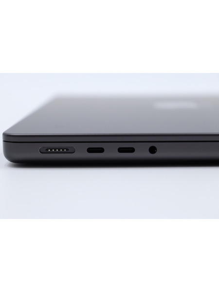 【リユースデバイス】MacBook Pro 14インチ M4チップ 詳細画像 スペースブラック 7