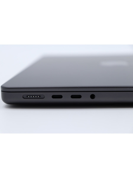 【リユースデバイス】MacBook Pro 14インチ M4チップ 詳細画像 スペースブラック 7